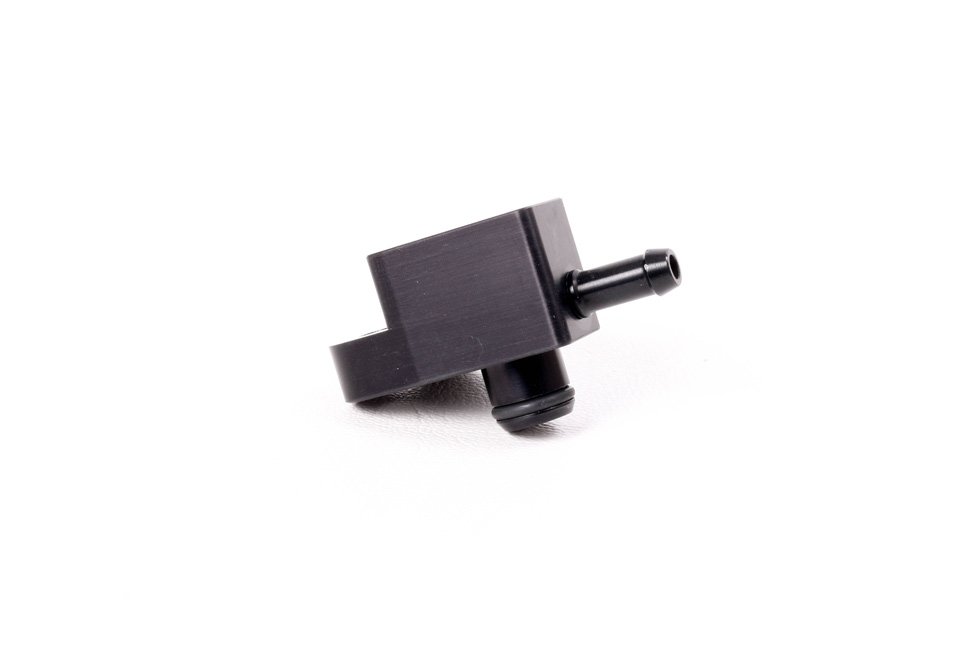 Boost gauge fitting kit for the Ford Mustang 2.3 EcoBoost and the Mk3 Focus RS | Forge